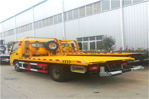 辛集附近拖车救援搭电